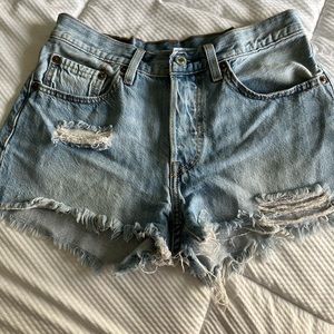 Levi’s jean shorts w26